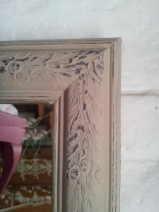 Lovely oak mirror, decorated with acorns. in Country Grey. Outer frame measures 42x51cm. £25